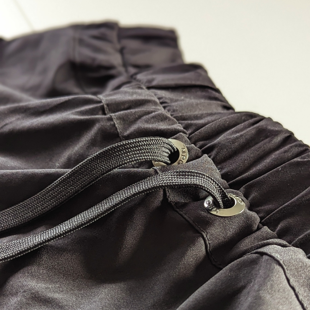 Mpg Running Shorts - Picture 7 of 8